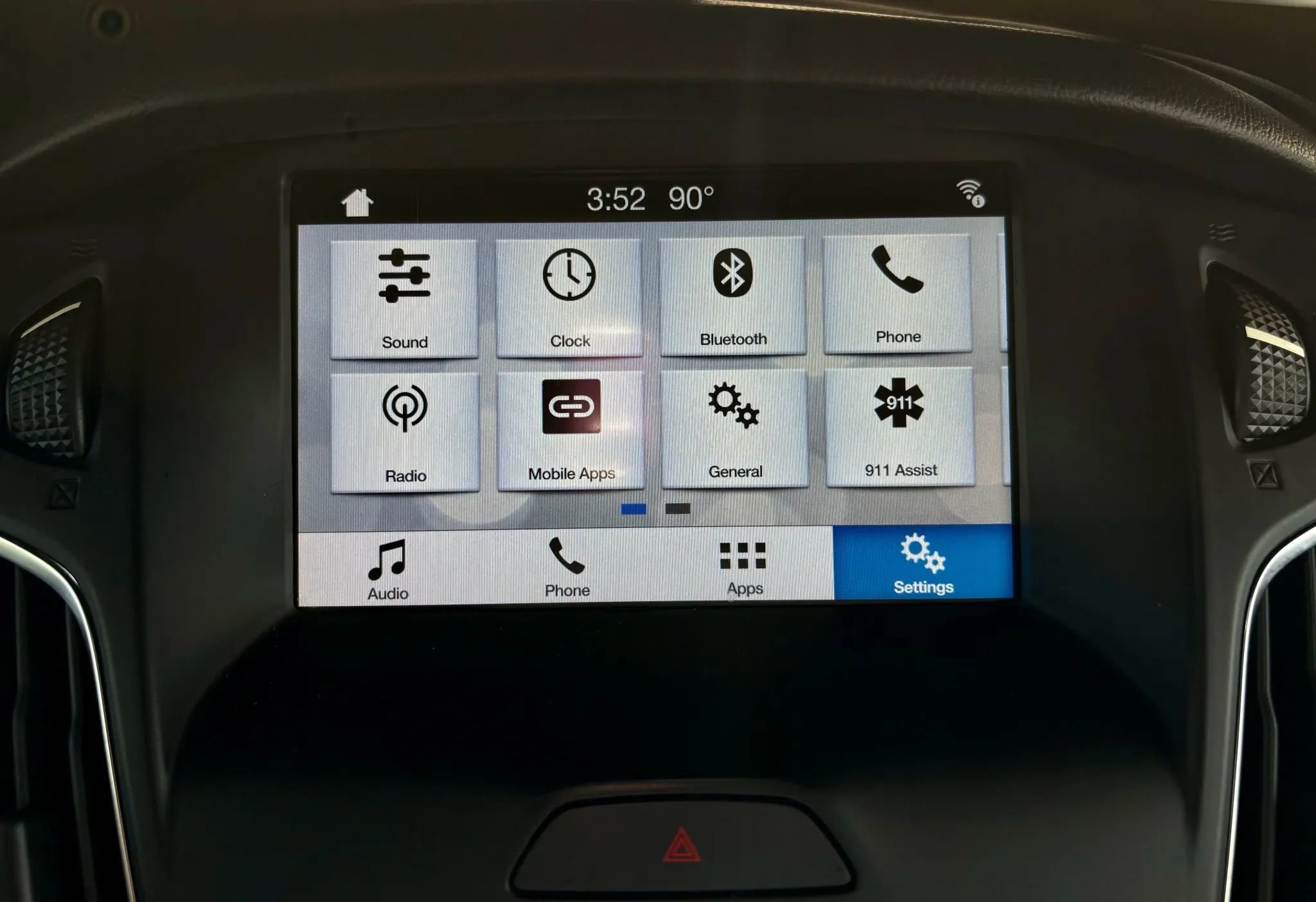 Used 2016 Ford Focus SE w/ SE Power Seat Package image 25