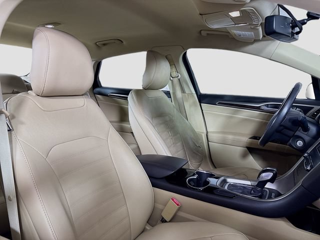 Used 2014 Ford Fusion SE w/ Equipment Group 202A FWD image 28
