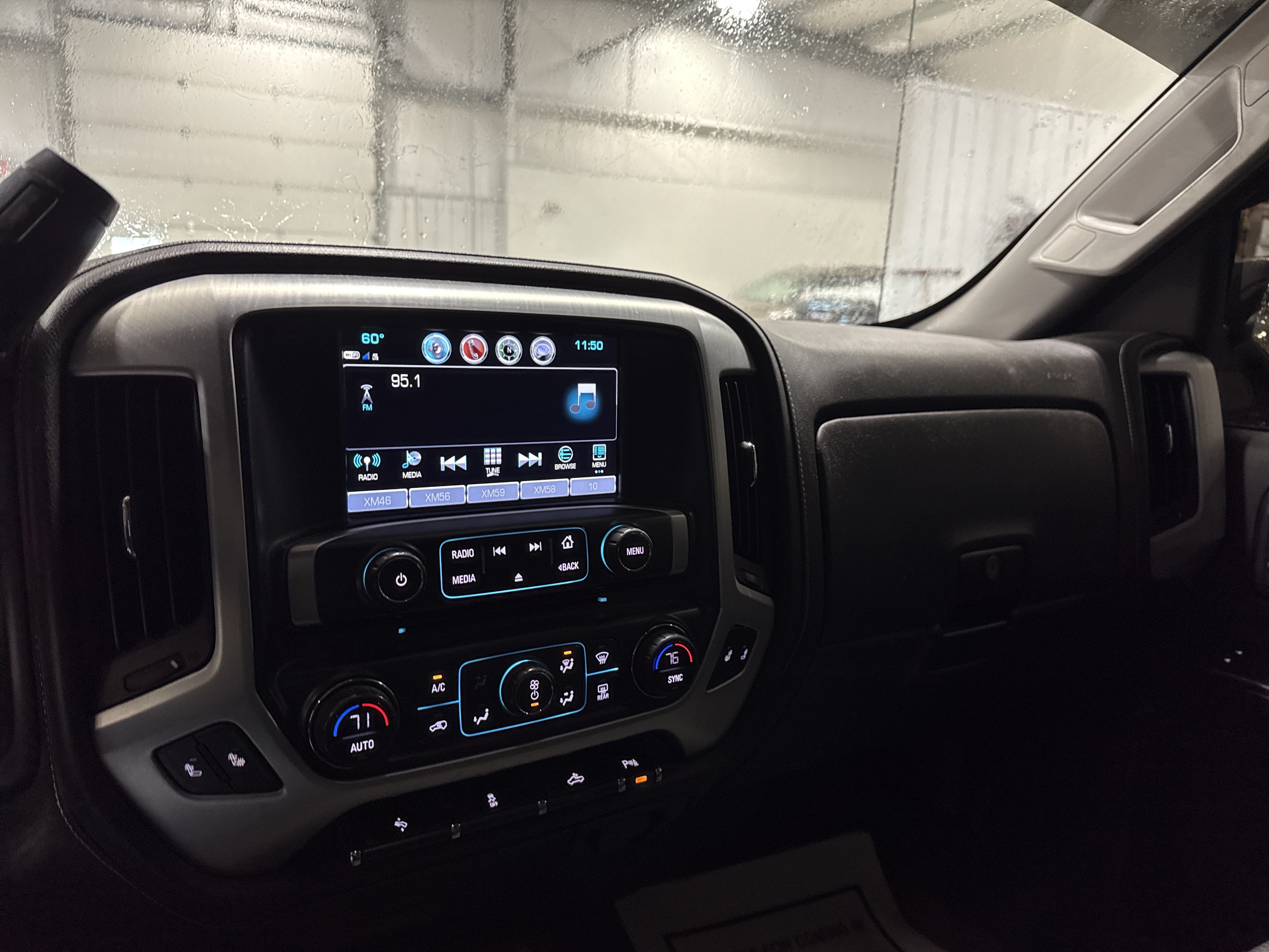 Used 2018 GMC Sierra 1500 SLE w/ SLE Value Package AWD/4WD image 11