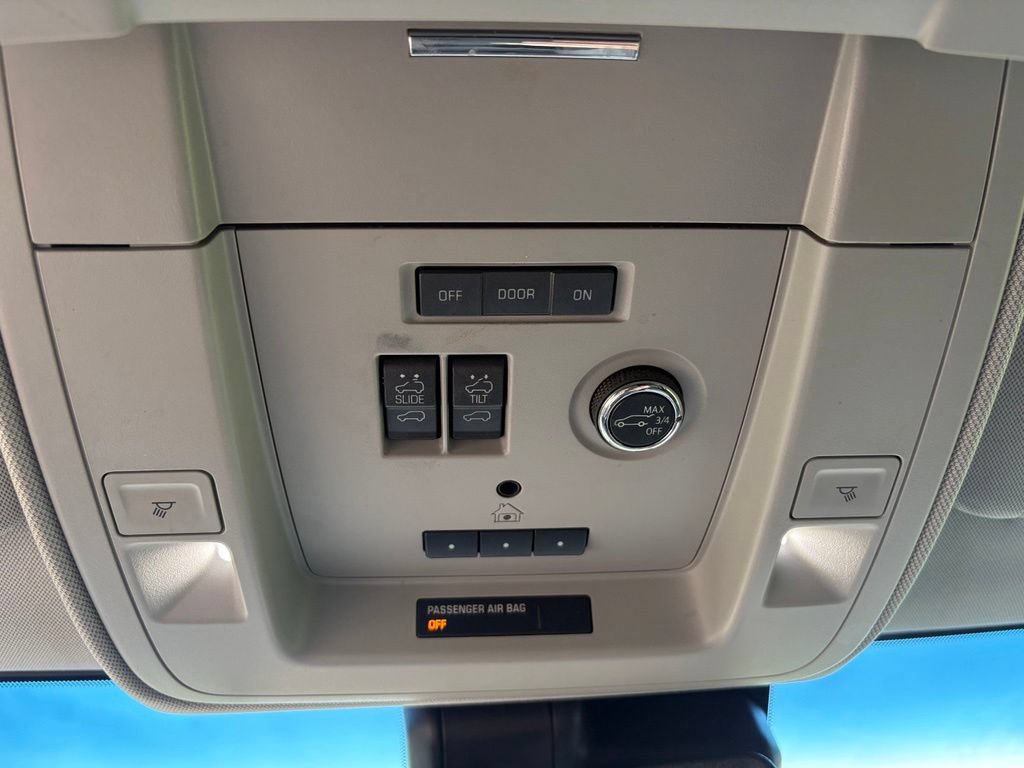 Used 2019 Chevrolet Tahoe LT AWD/4WD image 30