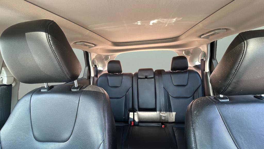 Used 2020 Ford Edge Titanium w/ Equipment Group 301A image 21