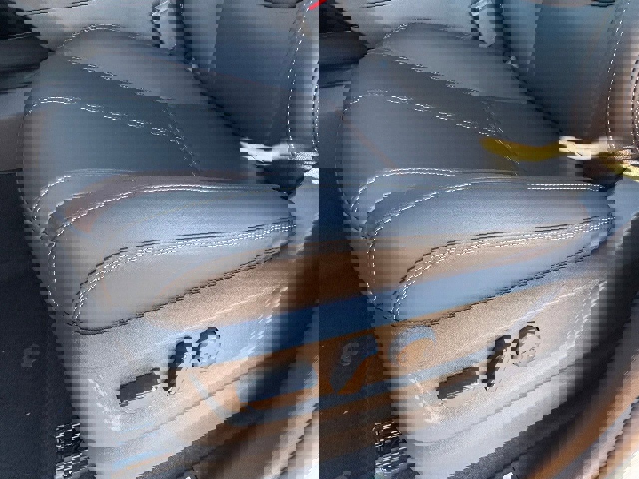 New 2026 Nissan Armada SL image 19