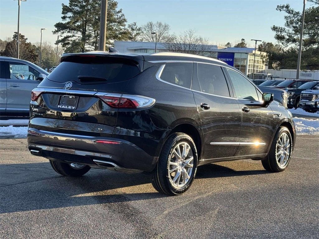 Used 2023 Buick Enclave Essence w/ Experience Buick Package image 22