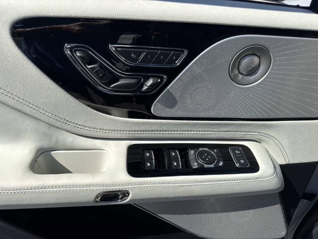 New 2027 Lincoln Aviator Black Label w/ Black Label Special Edition AWD/4WD image 20