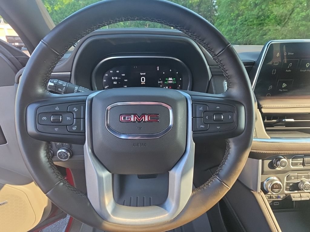 Certified 2023 GMC Yukon XL SLT w/ SLT Premium Package AWD/4WD image 30