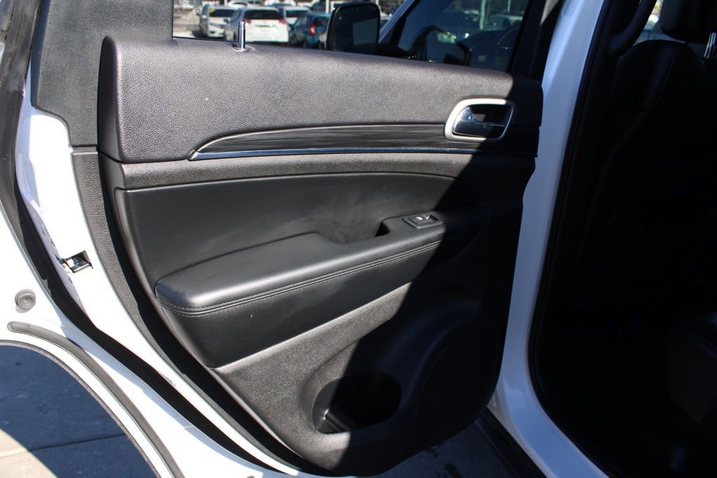 Used 2019 Jeep Grand Cherokee Limited image 26