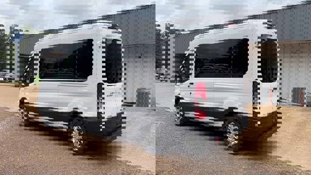 New 2025 Ford Transit 350 XLT image 4