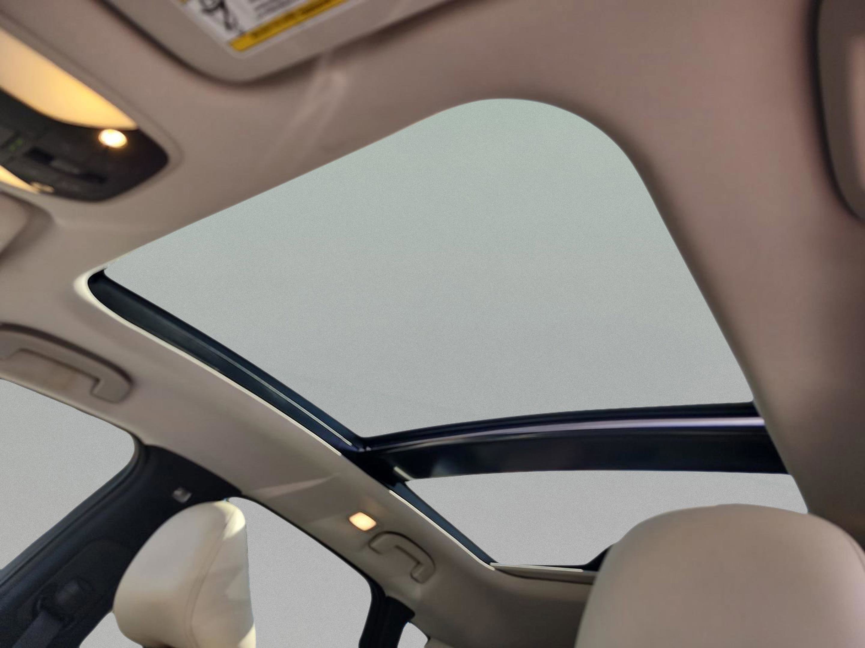 Used 2021 INFINITI QX50 Essential w/ Convenience Package image 33