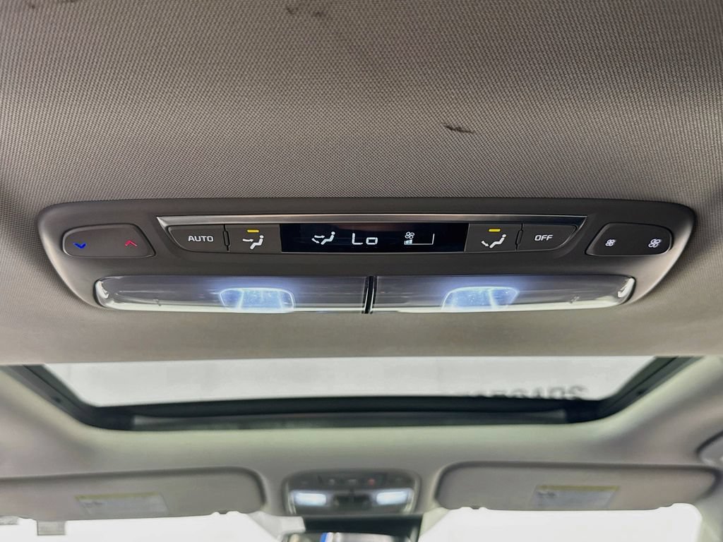 Used 2022 Kia Telluride SX w/ Nightfall Edition Package AWD/4WD image 27