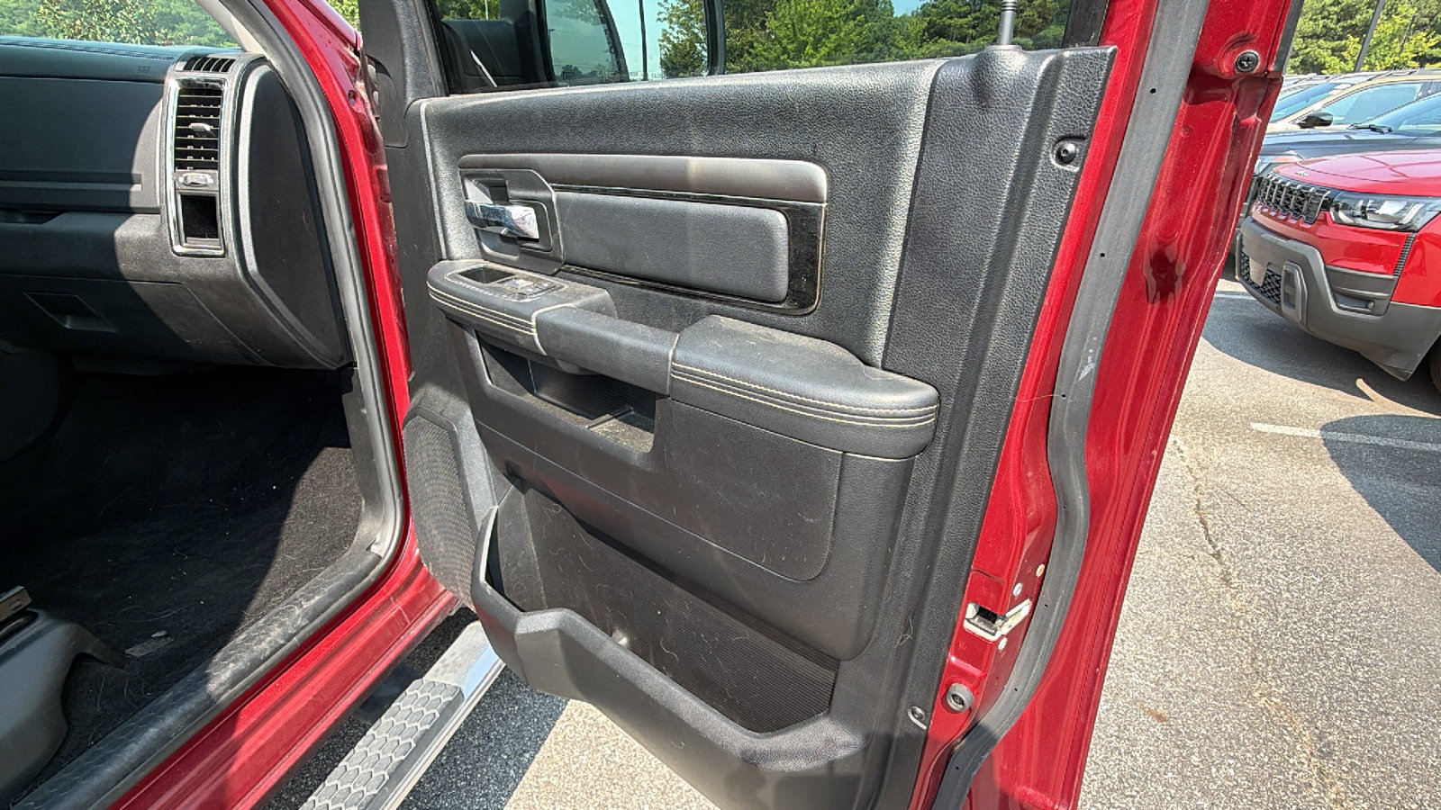 Used 2014 RAM 1500 Sport w/ Convenience Group AWD/4WD image 18
