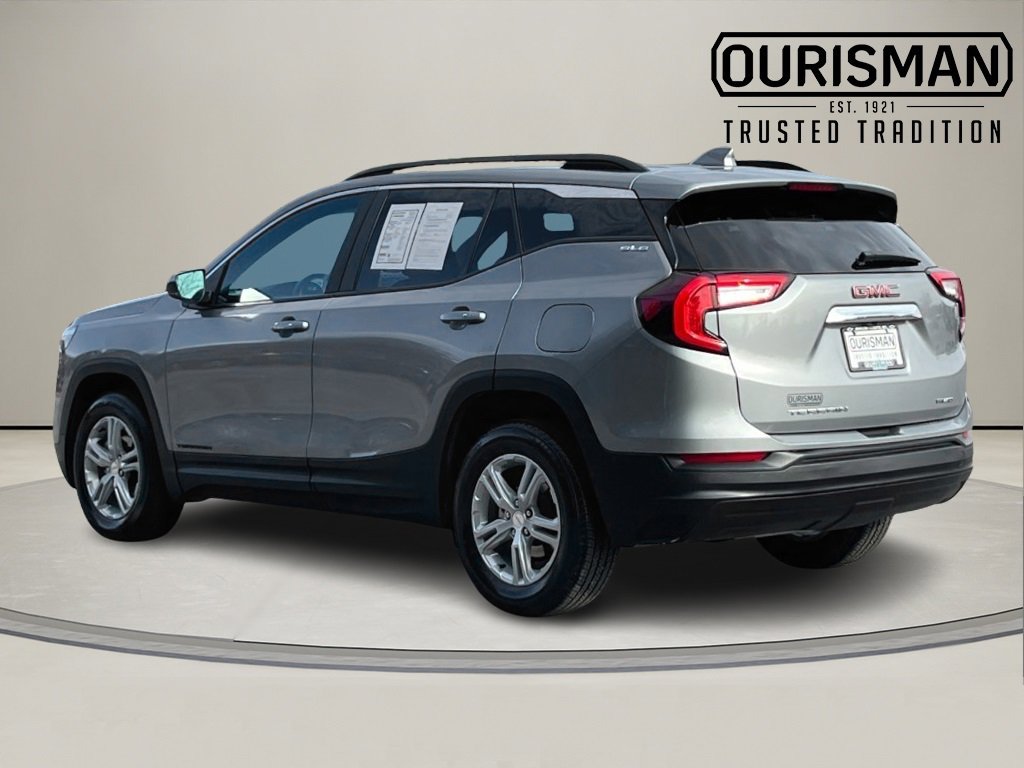 Used 2023 GMC Terrain SLE w/ Driver Convenience Package image 4
