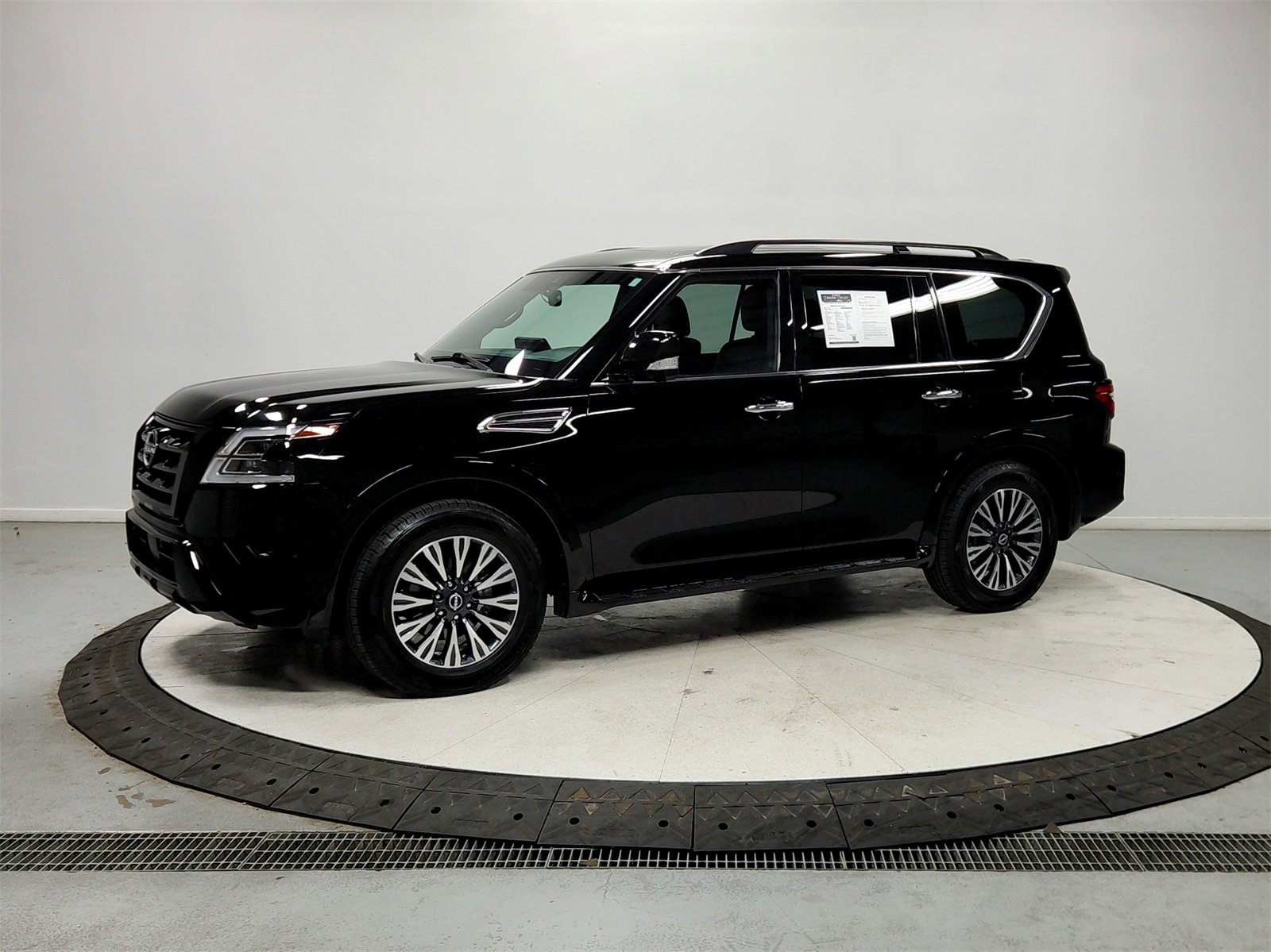 Used 2023 Nissan Armada SL w/ Midnight Edition Package image 3