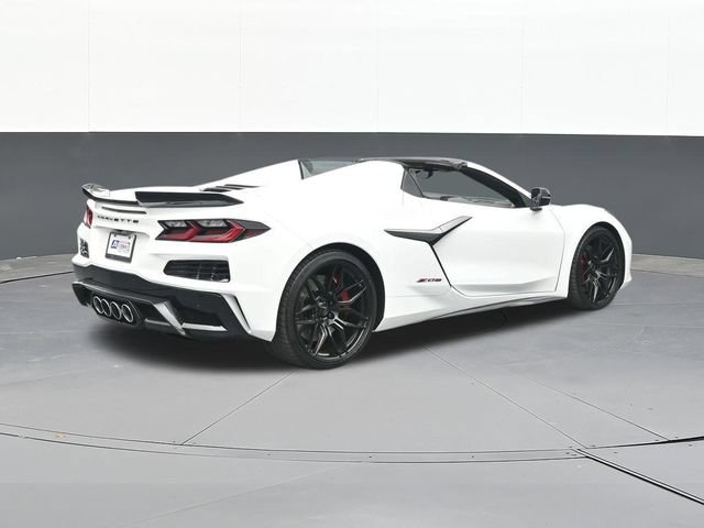 Used 2024 Chevrolet Corvette Z06 RWD image 14
