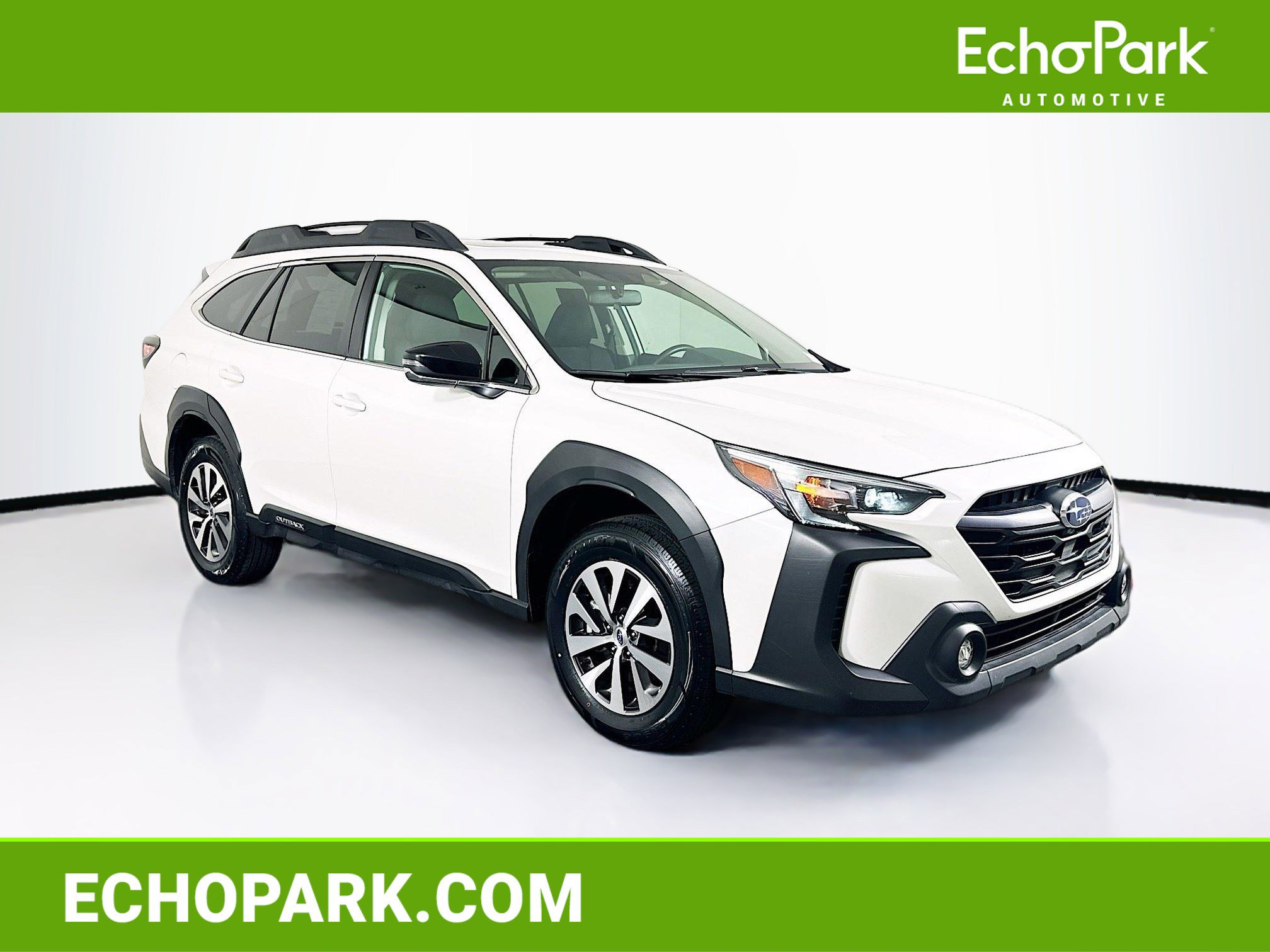 Used 2025 Subaru Outback Premium AWD/4WD image 1