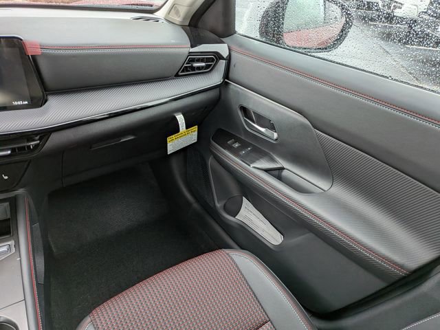 New 2026 Nissan Kicks SR w/ Cold Weather Package image 13