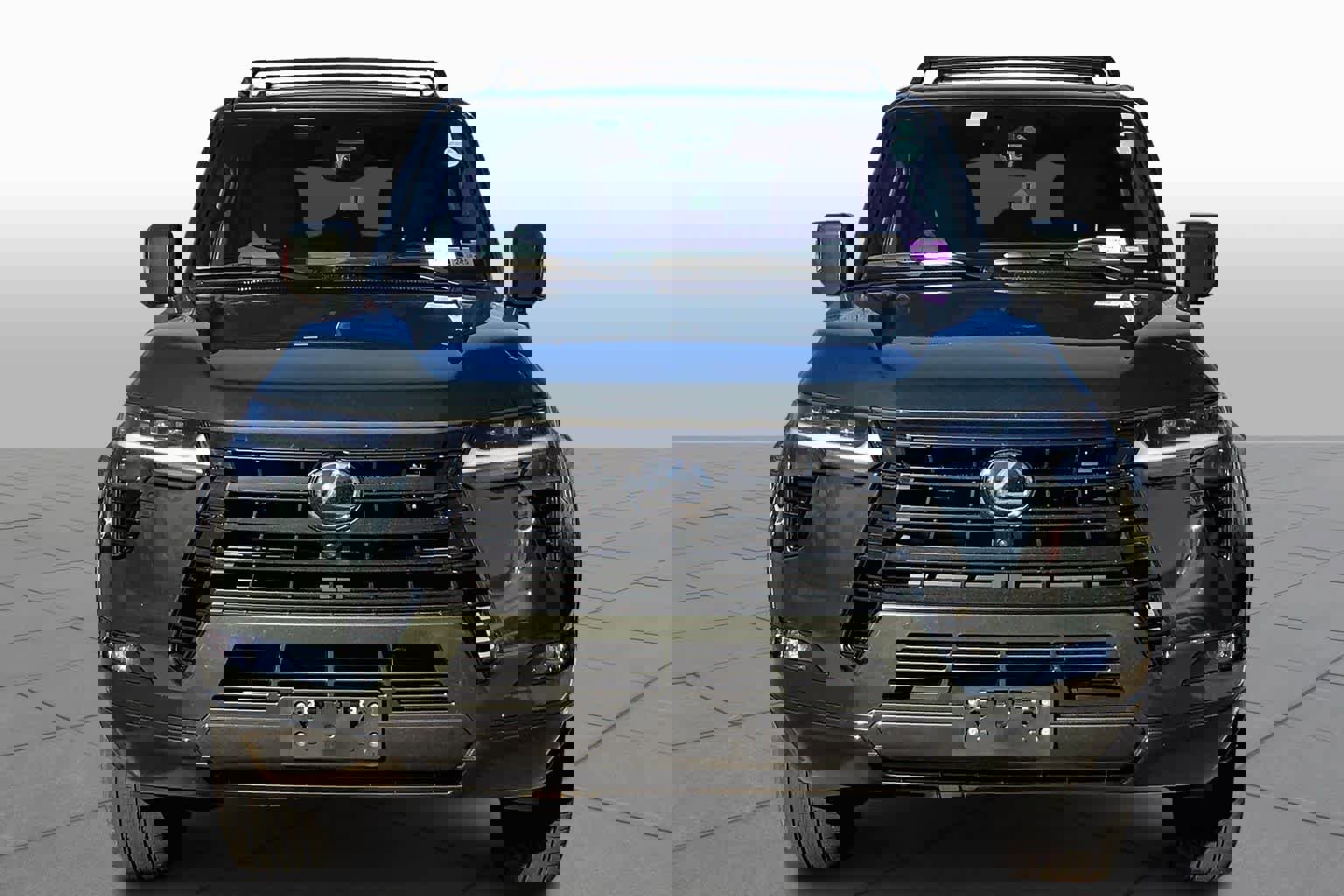 Used 2024 Lexus GX 550 image 3