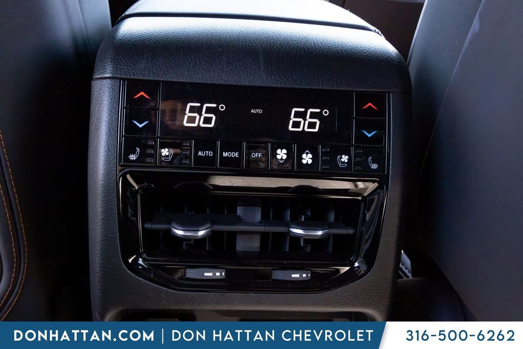 Used 2022 Jeep Grand Cherokee Summit AWD/4WD image 21