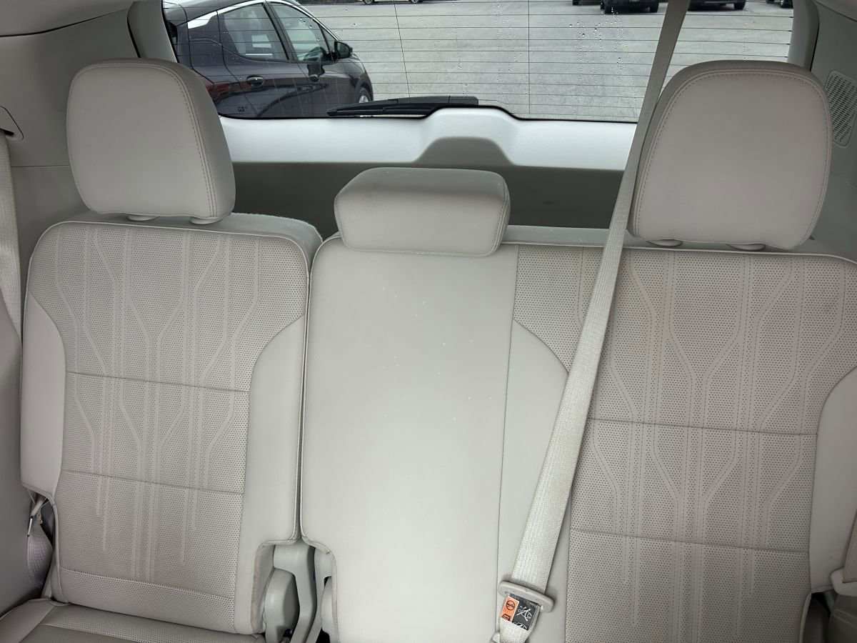 Used 2025 Buick Enclave Avenir w/ Super Cruise Package FWD image 14