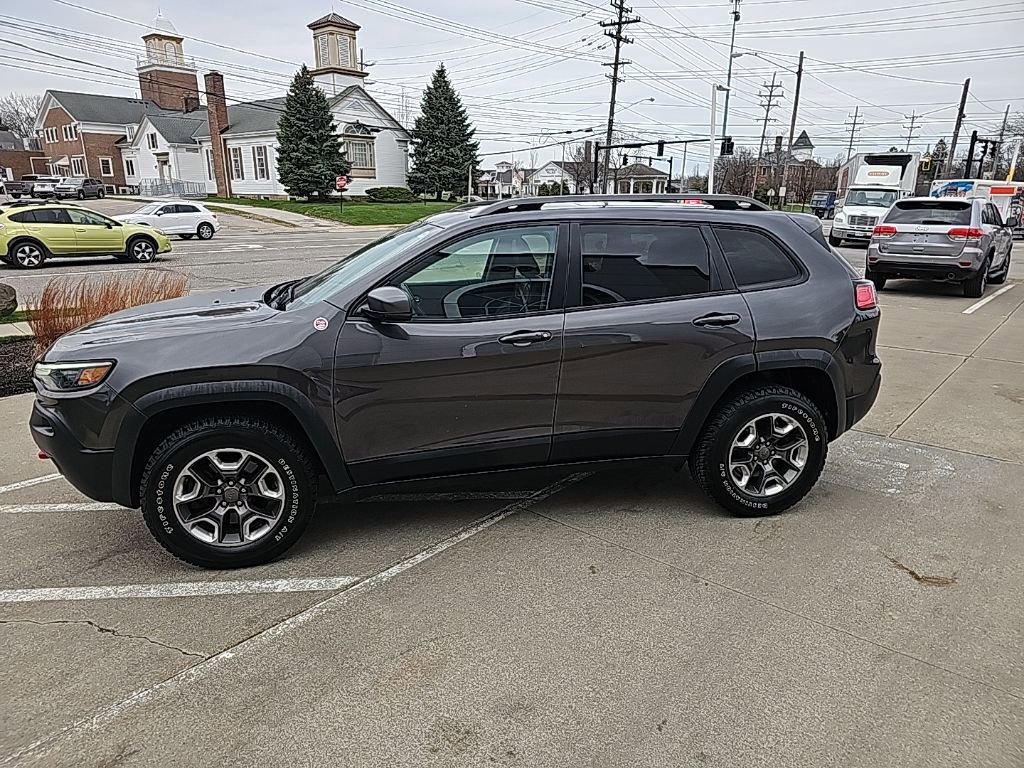 Used 2019 Jeep Cherokee Trailhawk image 8