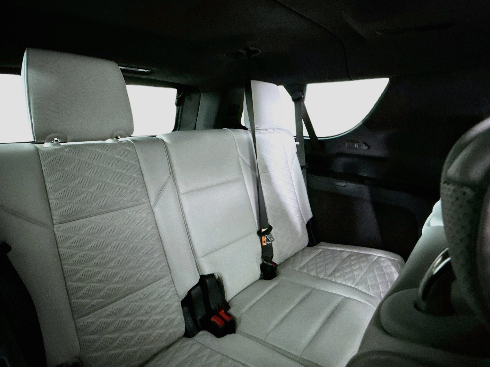 Used 2025 Cadillac Escalade ESV V AWD/4WD image 32