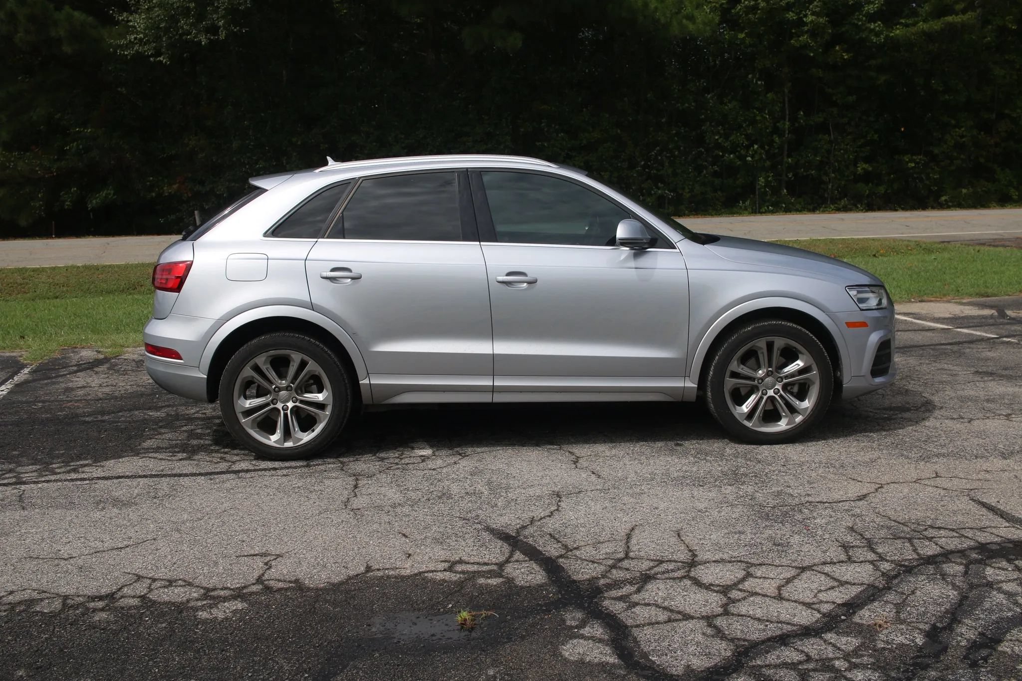Used 2016 Audi Q3 2.0T Premium Plus w/ Technology Package AWD/4WD image 5