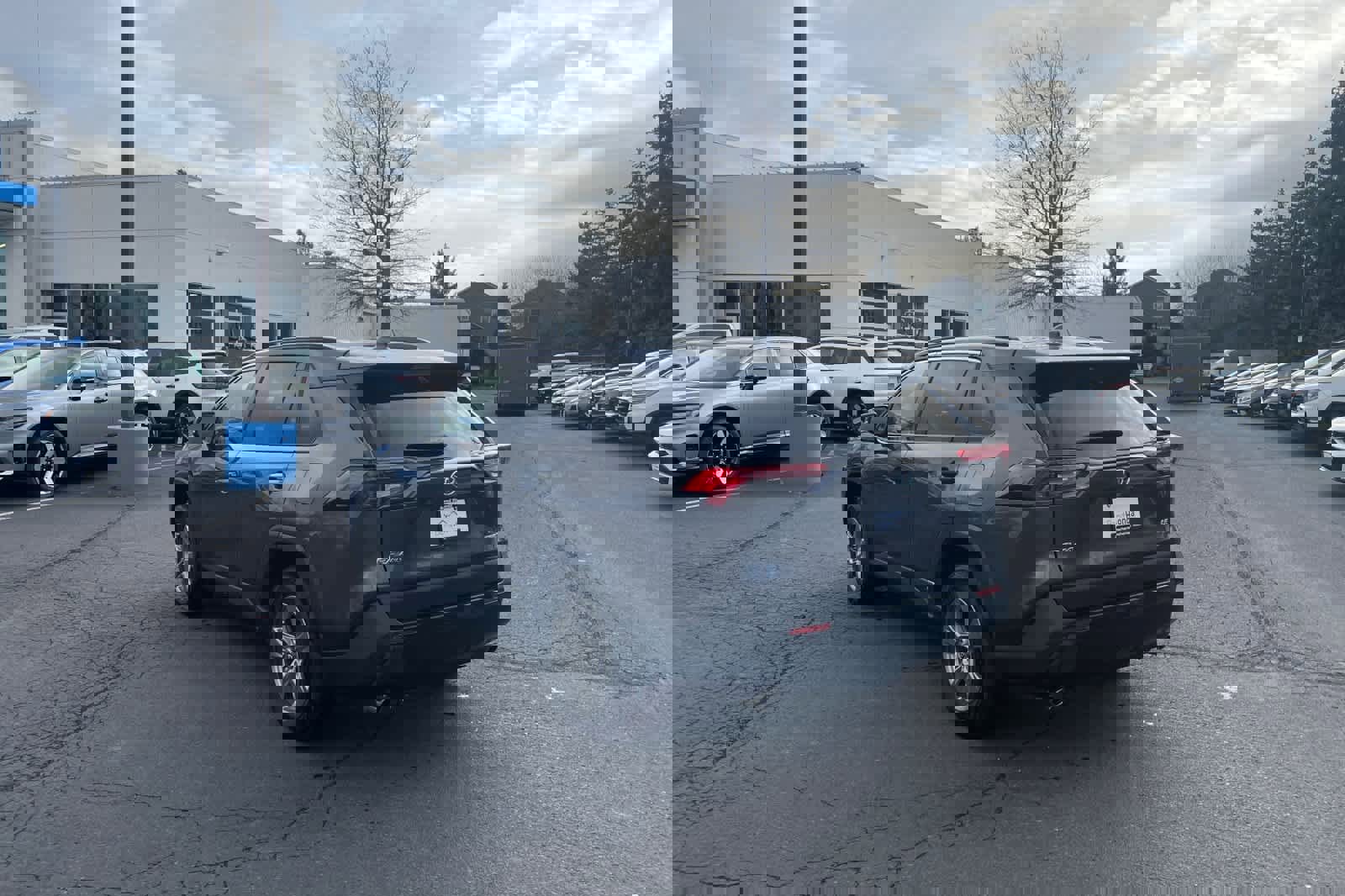 Used 2024 Toyota RAV4 LE image 8