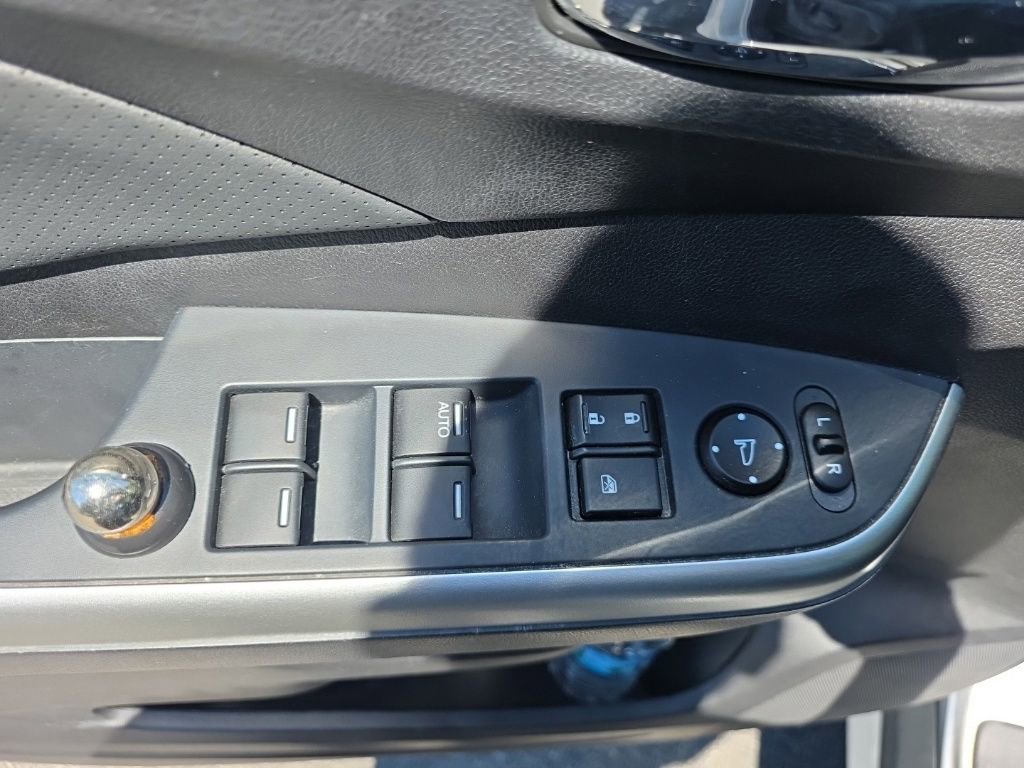 Used 2016 Honda CR-V Touring image 13