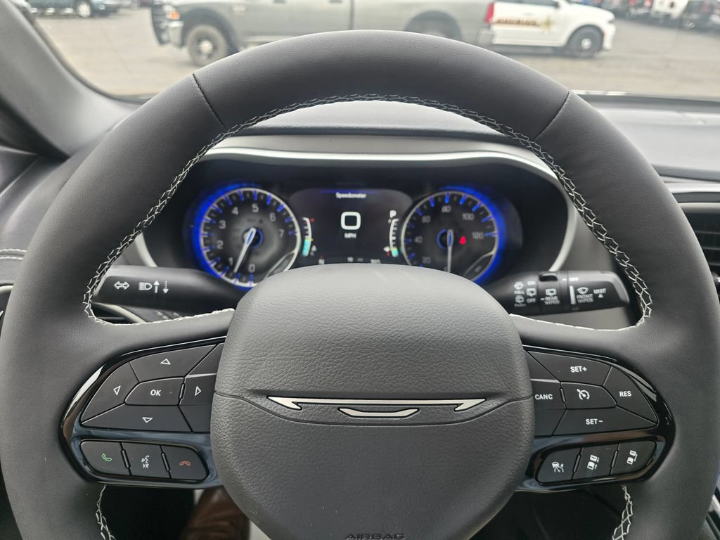 New 2027 Chrysler Pacifica Limited AWD/4WD image 14