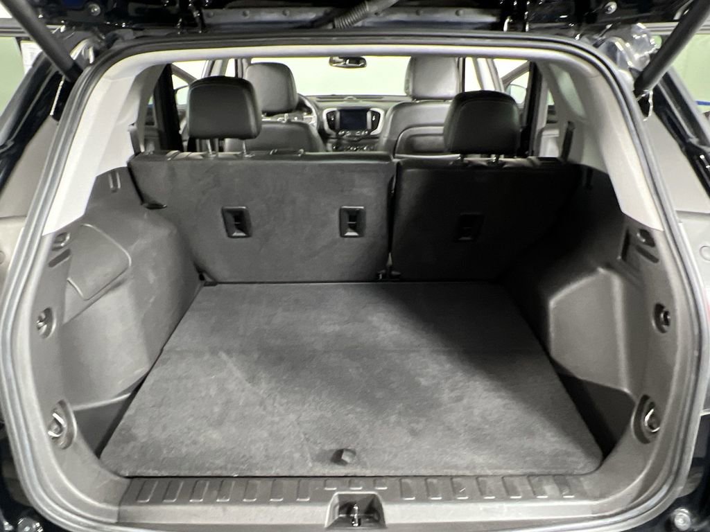 Used 2022 GMC Terrain SLT w/ Infotainment Package II image 26