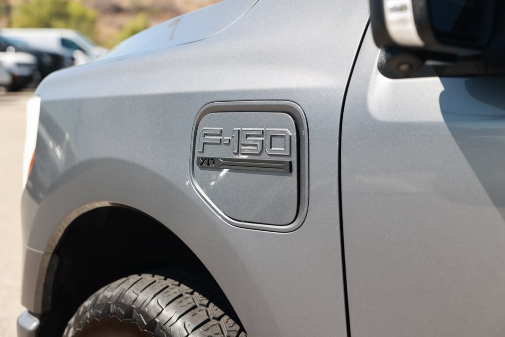 Used 2022 Ford F150 Lightning XLT AWD/4WD image 17