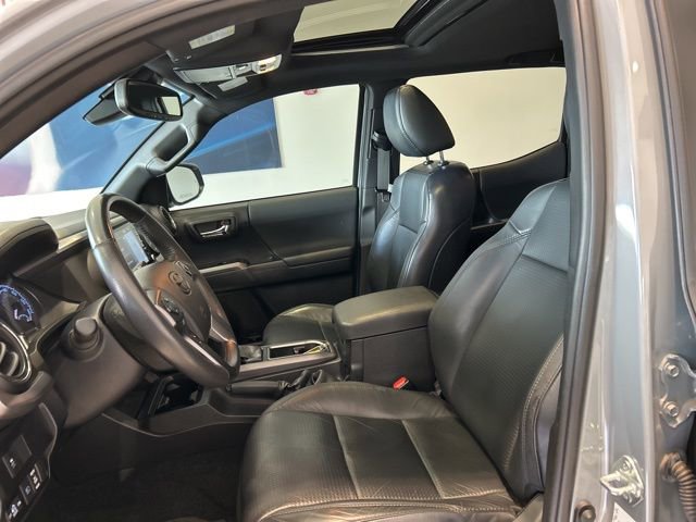 Used 2021 Toyota Tacoma TRD Sport w/ TRD Premium Sport Package image 15