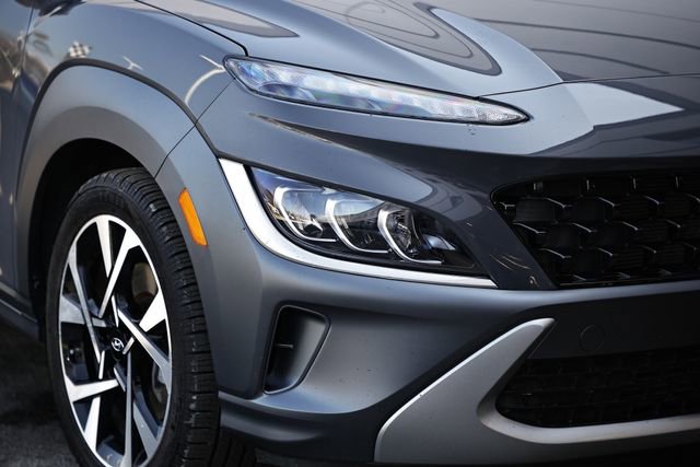 Used 2023 Hyundai Kona Limited image 2