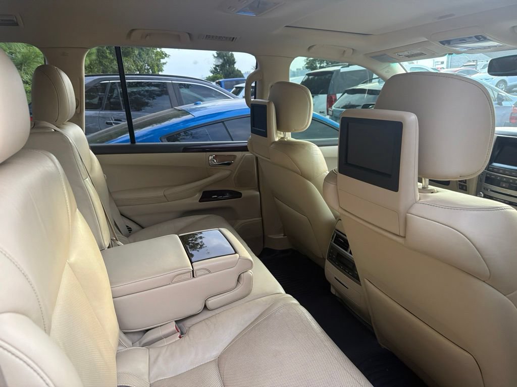 Used 2014 Lexus LX 570 4WD image 4
