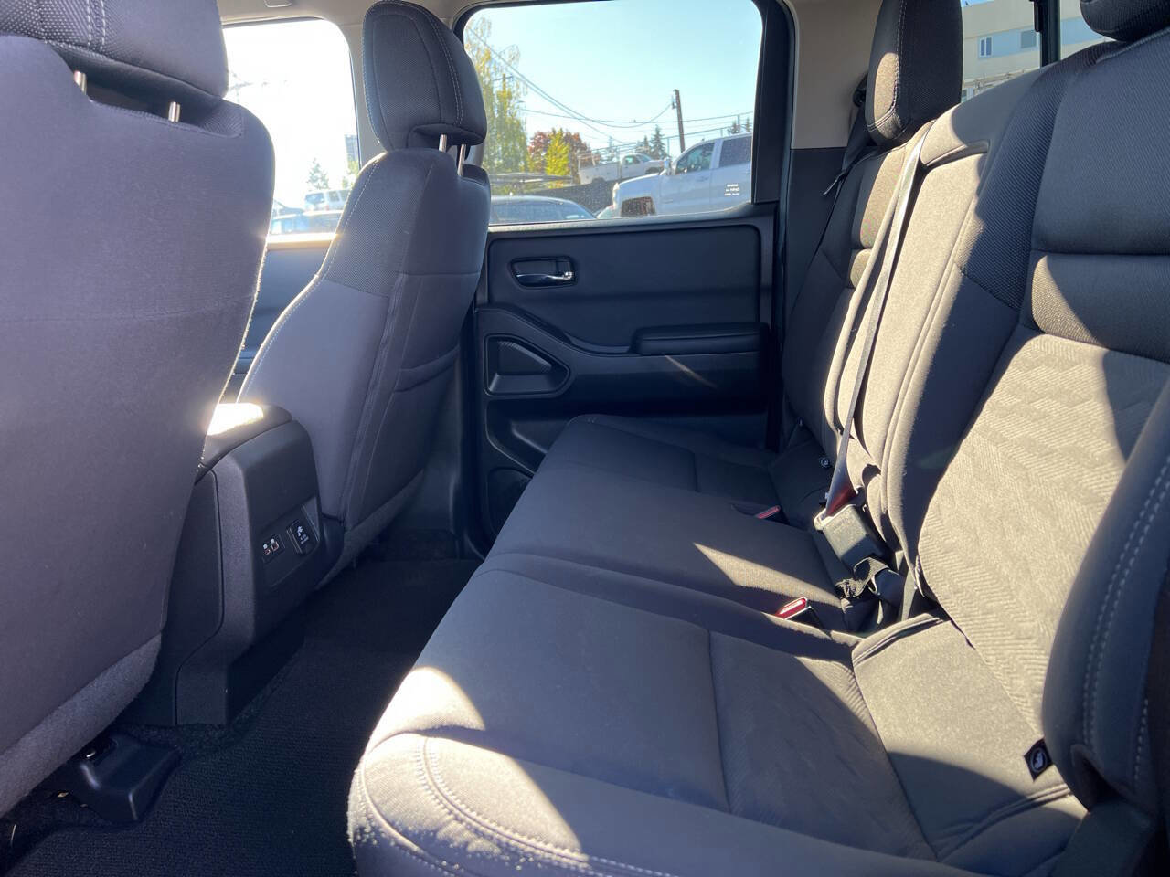 Used 2023 Nissan Frontier SV w/ Technology Package image 25