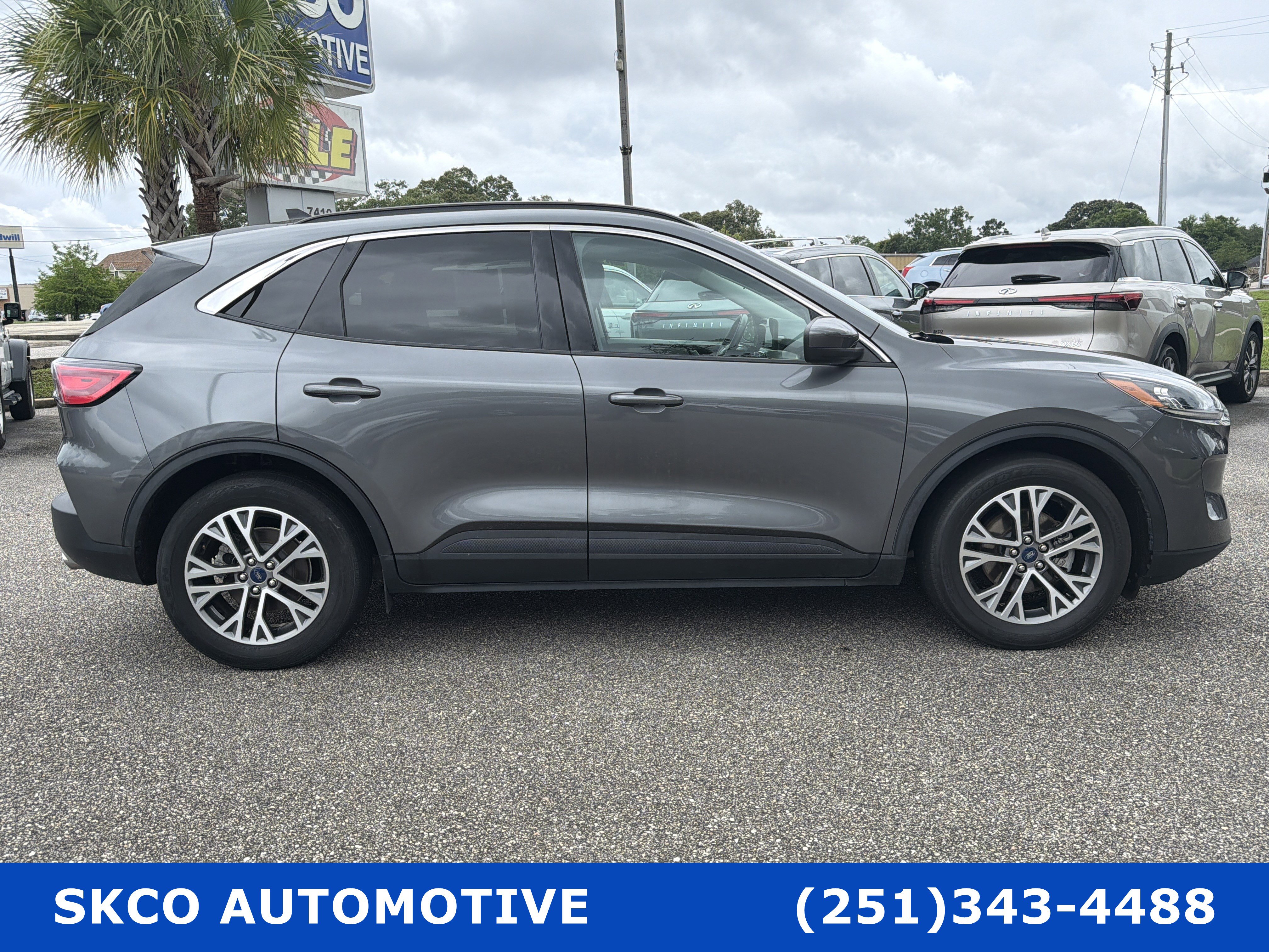 Used 2022 Ford Escape SEL w/ Technology Package FWD image 6