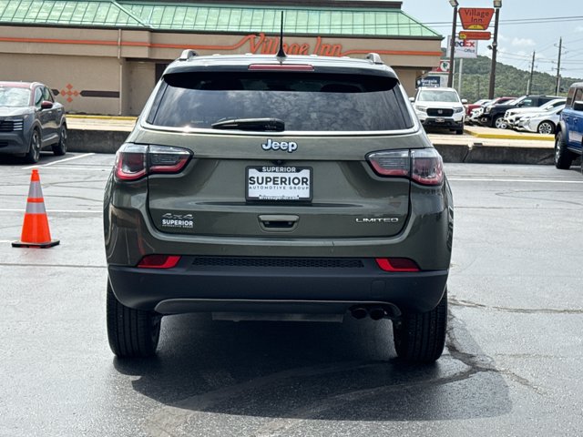 Used 2017 Jeep Compass Limited AWD/4WD image 4
