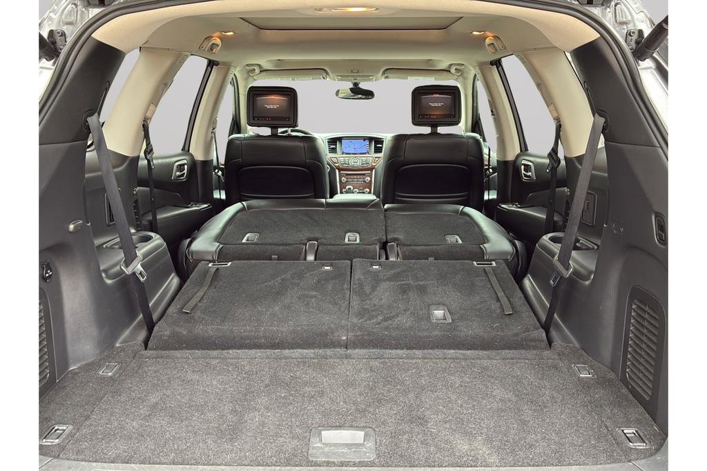 Used 2017 Nissan Pathfinder Platinum w/ Family Entertainment Package image 9