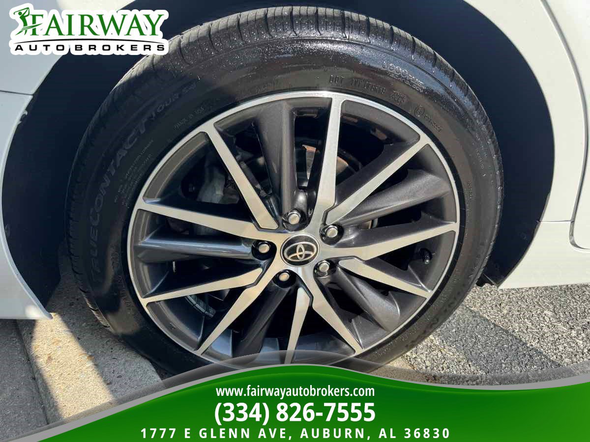 Used 2022 Toyota Camry XLE FWD image 34