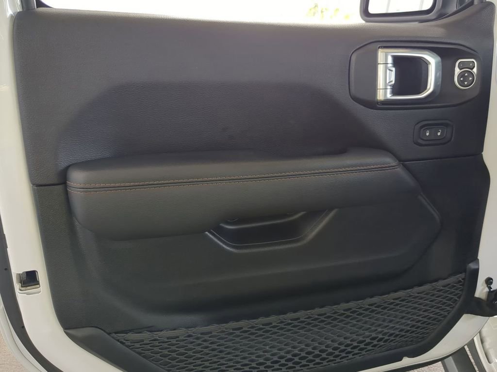 Used 2023 Jeep Wrangler Unlimited Rubicon 392 AWD/4WD image 18
