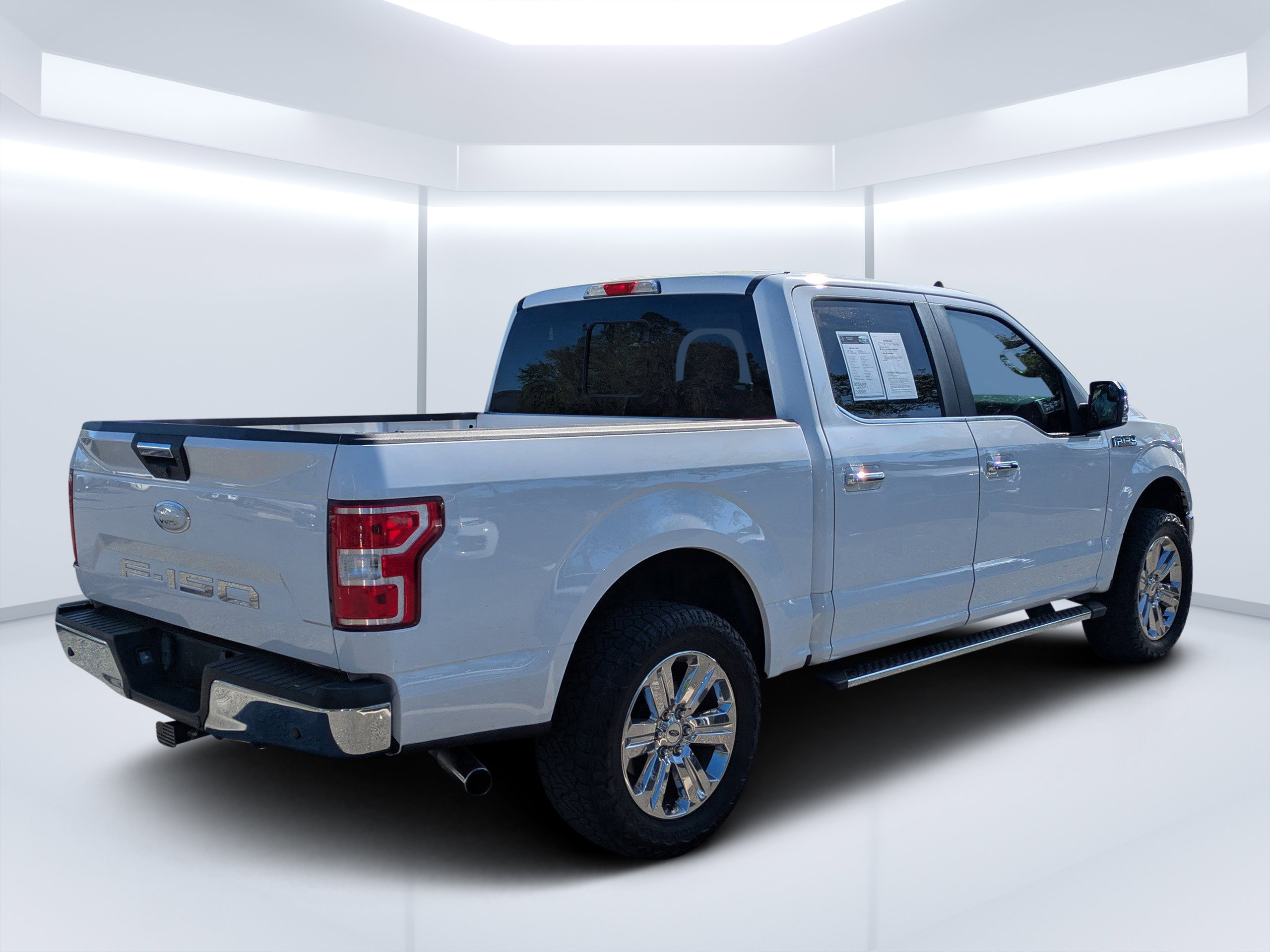 Used 2020 Ford F150 XLT w/ Equipment Group 302A Luxury image 3