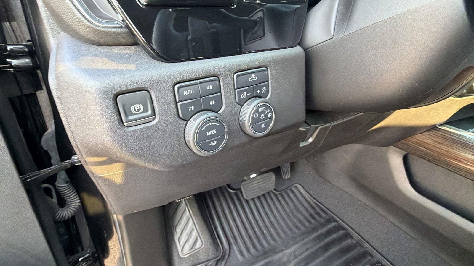 Used 2024 Chevrolet Silverado 1500 RST w/ Z71 Off-Road Package AWD/4WD image 21