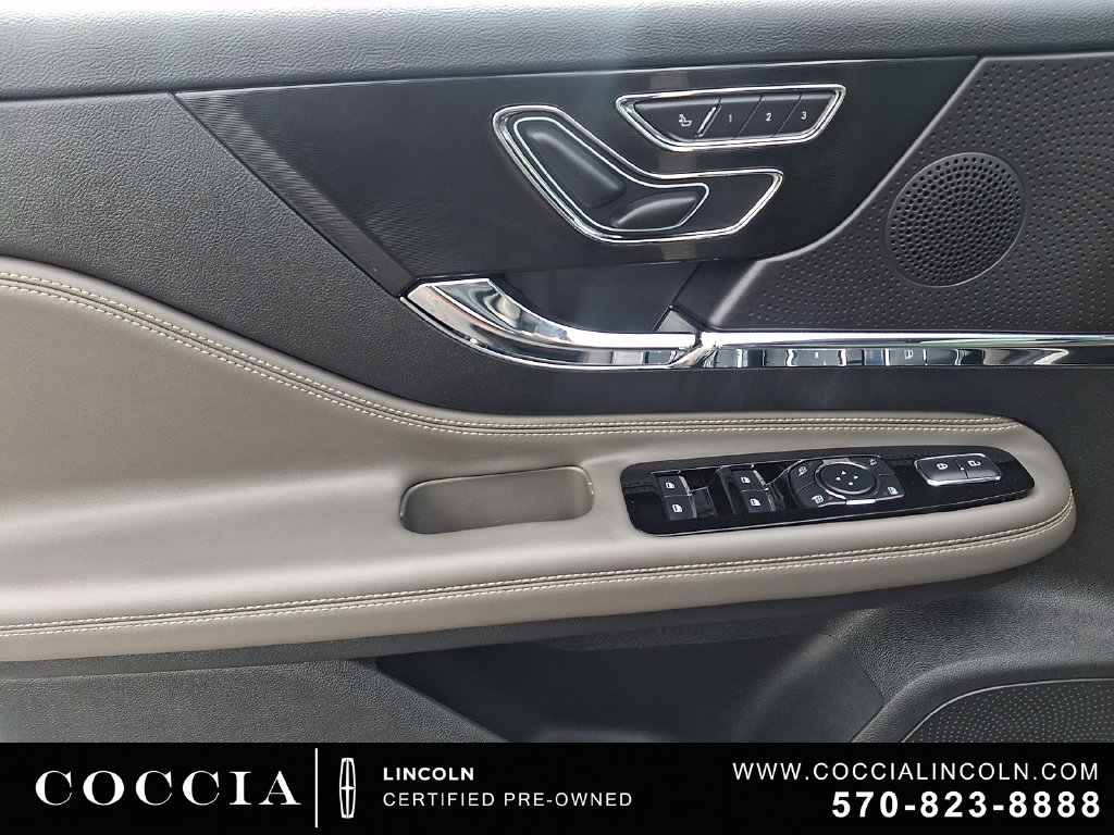 Certified 2023 Lincoln Corsair AWD w/ Equipment Group 101A image 12