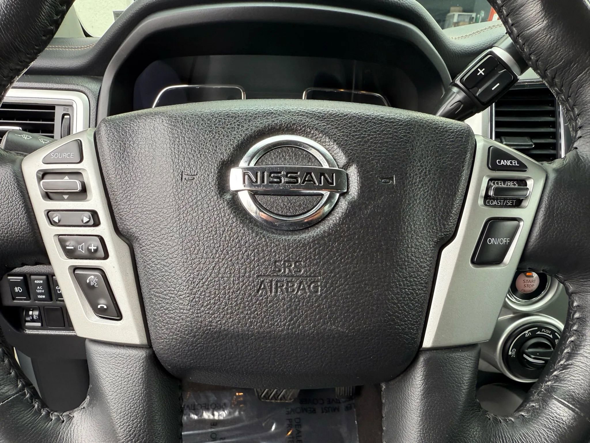 Used 2017 Nissan Titan SL image 36