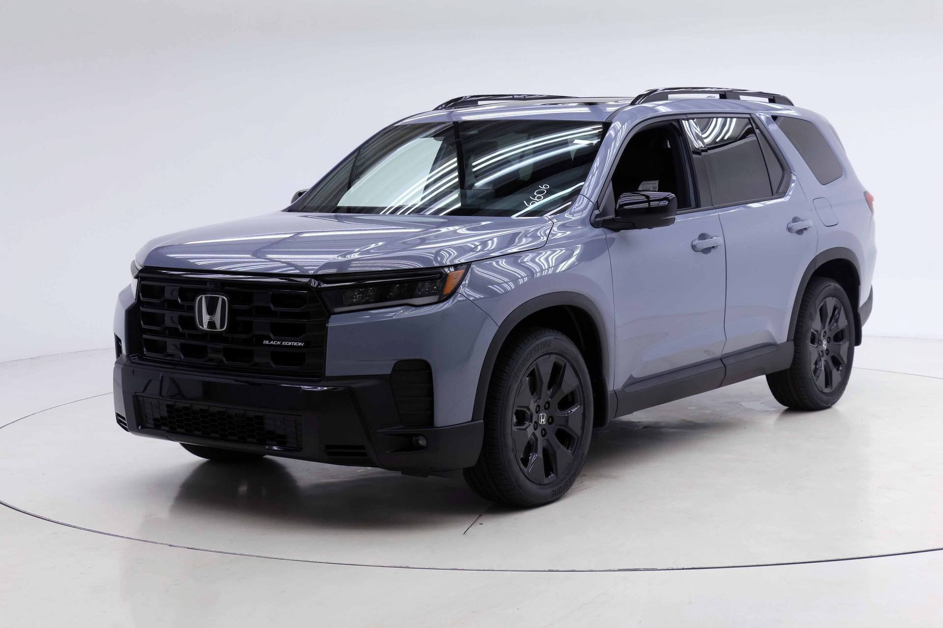 New 2026 Honda Pilot Black Edition image 1