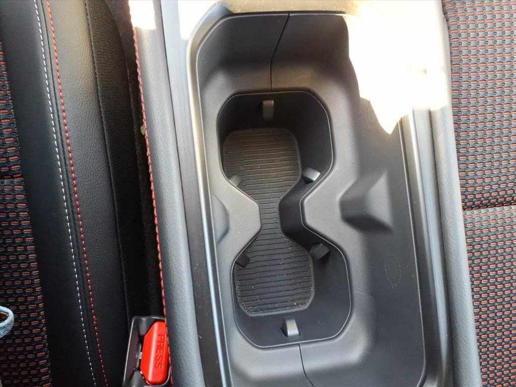 New 2026 Nissan Kicks SR image 15