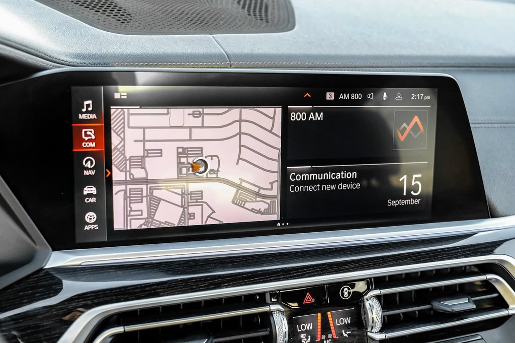 Used 2021 BMW X7 M50i w/ Dynamic Handling Package AWD/4WD image 32