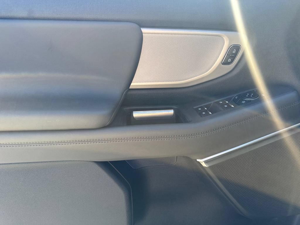 New 2026 Ford Expedition Active RWD image 18