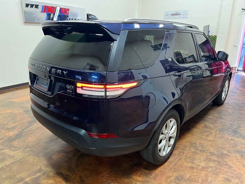 Used 2018 Land Rover Discovery SE image 47