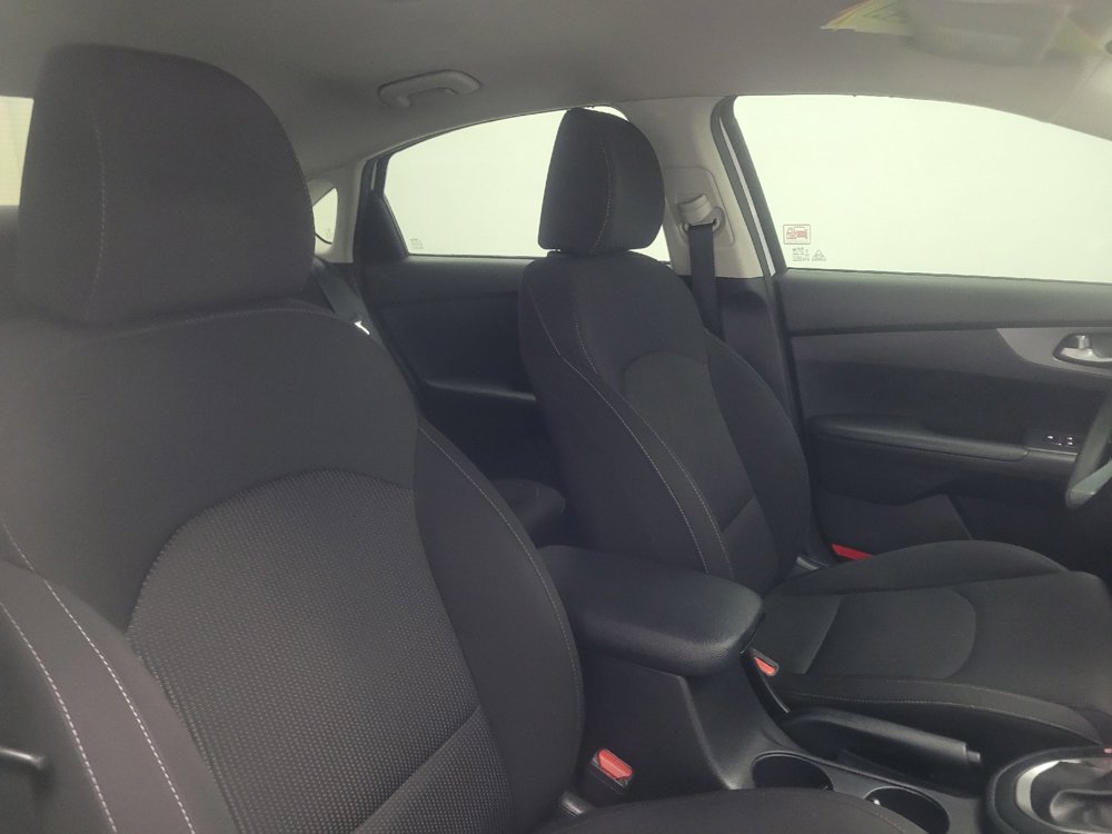 Used 2020 Kia Forte LXS FWD image 21