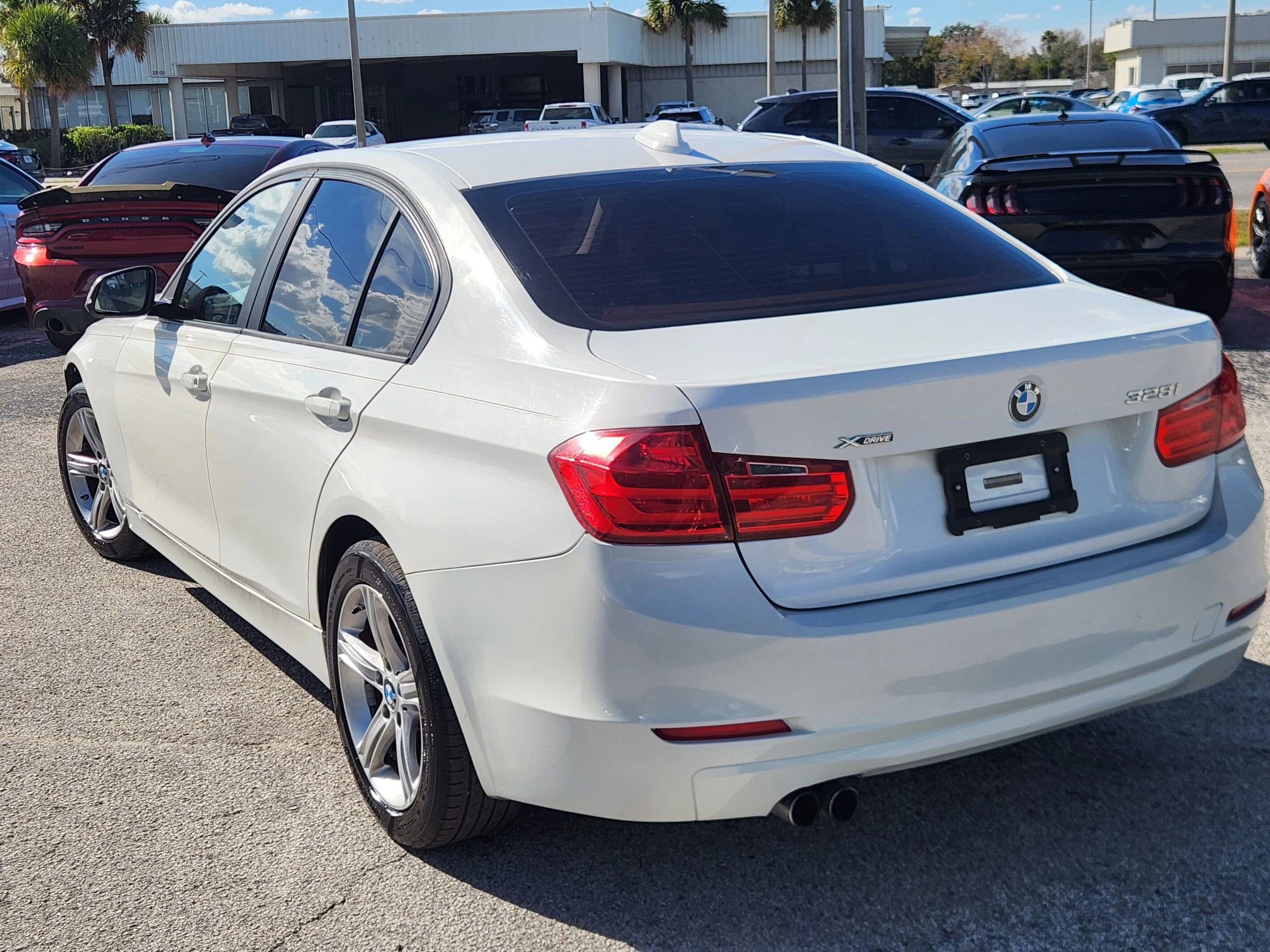 Used 2014 BMW 328i xDrive Sedan w/ Premium Package image 6